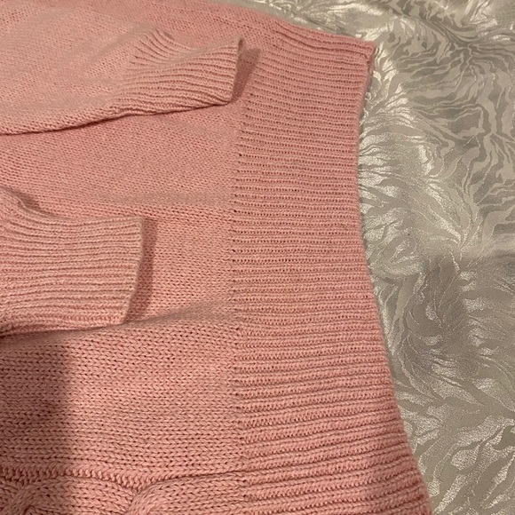 Sterling Quality Pink Pullover long sleevesSweater - Picture 3 of 5
